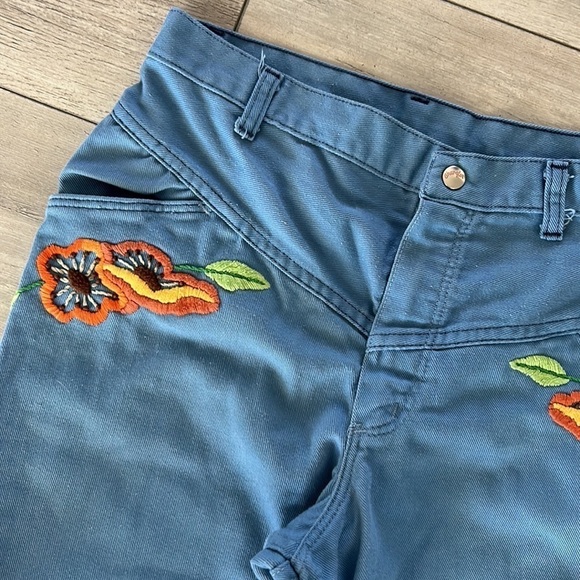 Vintage 1960s wide leg bell bottom wranglers with embroidery size 18 - Picture 6 of 16